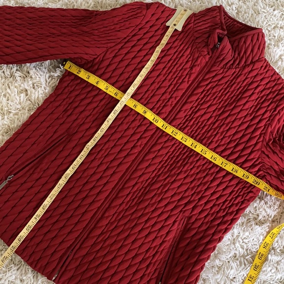 Gallery Women Water Resistant Red Stretch Quilted Lightweight Zippered Jacket - Picture 10 of 13